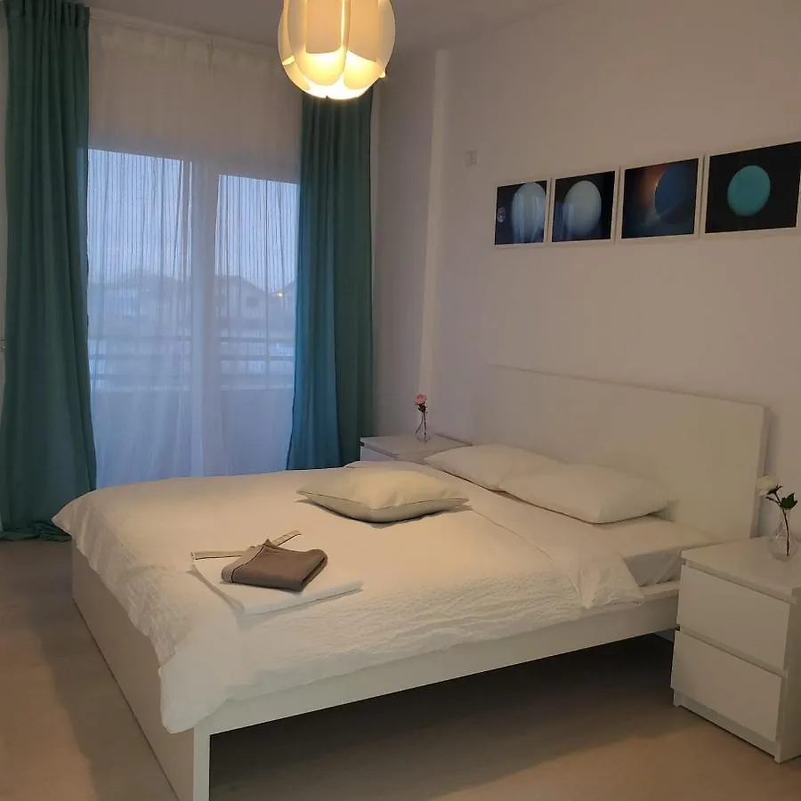 Galaxy Residence Villa Otopeni 0*,